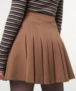Minga London Mocha Pleated Tennis Skirt With Front Chain